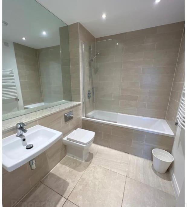 Ormeau Road Stylish Double Bedroom Luxury Apartment 벨파스트 외부 사진